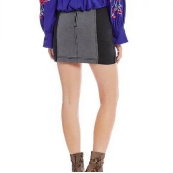 Free people  Color blocked denim Mini Skirt Grey Size 4 - Picture 7 of 7